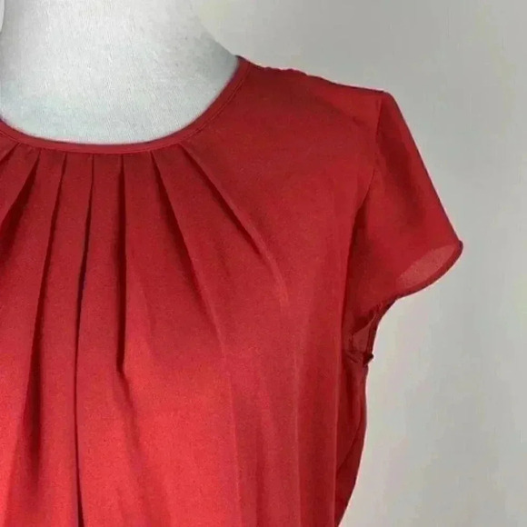 Ann taylor Factory top size XS red shirt sleeve - Picture 4 of 10